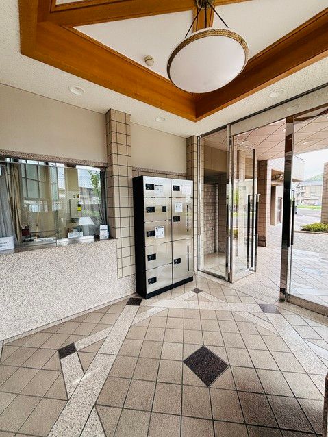 3LDK Apartment for Sale in Sakaide City, Kagawa - Thumbnail 2
