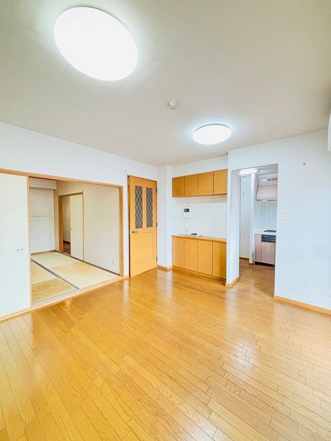 3LDK Apartment for Sale in Sakaide City, Kagawa - Thumbnail 3