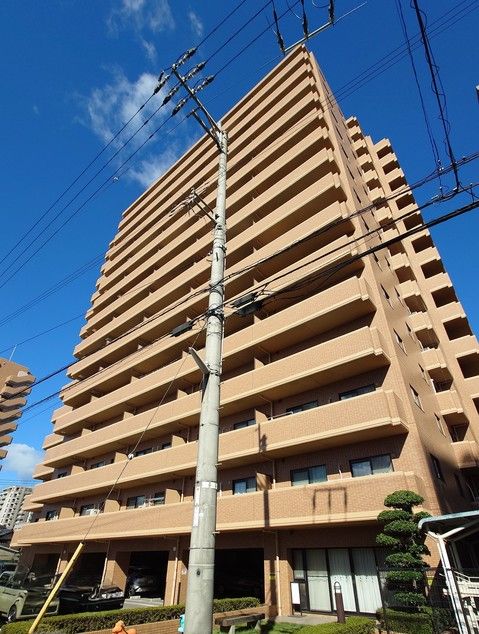 Renovated 2SLDK Apartment in Matsuyama, Ehime - Thumbnail 2