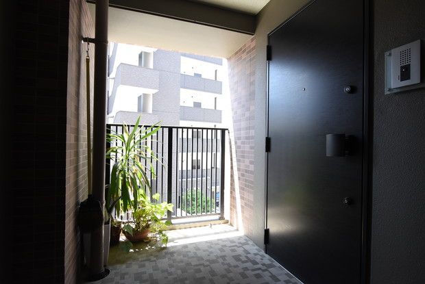 Spacious 1LDK Apartment for Sale in Hakata-ku, Fukuoka - Thumbnail 4