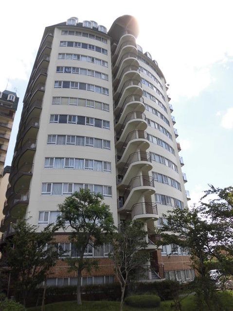 1LDK Apartment with Lake Biwa Views in Moriyama, Shiga - Thumbnail 3