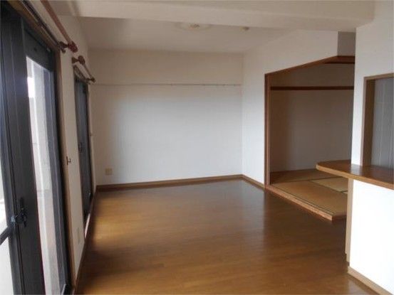 3LDK Apartment for Sale in Matsusaka, Mie - 72.1 sqm - Thumbnail 3