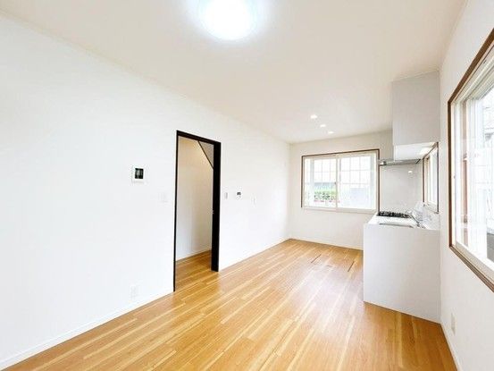 Renovated 3DK House for Sale in Chiba City, Chiba - Thumbnail 3