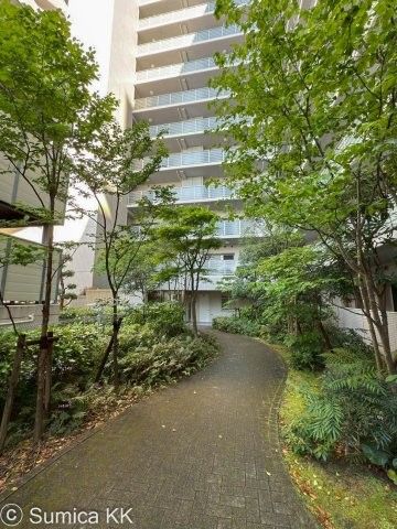 3LDK Apartment for Sale in Wakayama City, 66.91 sqm - Thumbnail 2