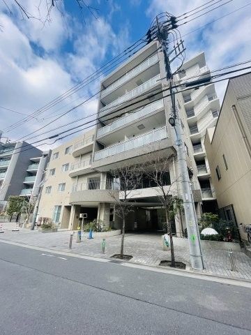 Renovated 2LDK Apartment for Sale near Shinanomachi Station, Shinjuku - Thumbnail 3