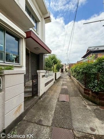 Used 5DK House in Kainan, Wakayama - 99.62m² - Thumbnail 2