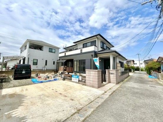 4LDK Detached House for Sale in Saga City, 148 sqm, Parking for 4 - Thumbnail 2