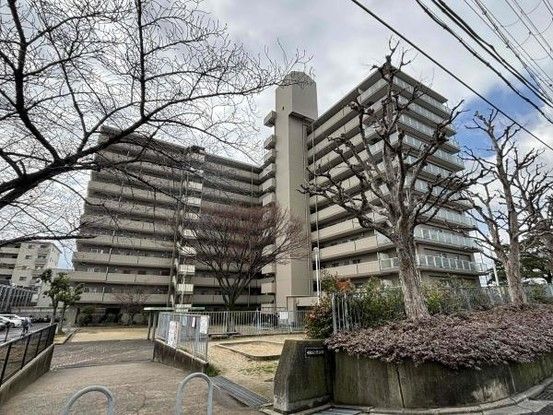3LDK Apartment for Sale in Fushimi-ku, Kyoto - 70.2 sqm - Thumbnail 2