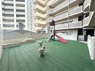 3LDK Apartment for Sale Near Kintetsu Koriyama Station in Yamatokoriyama - Thumbnail 4