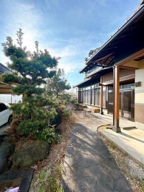 7SLDK Detached House for Sale in Ogaki, Gifu - 225.82 sqm - Thumbnail 3
