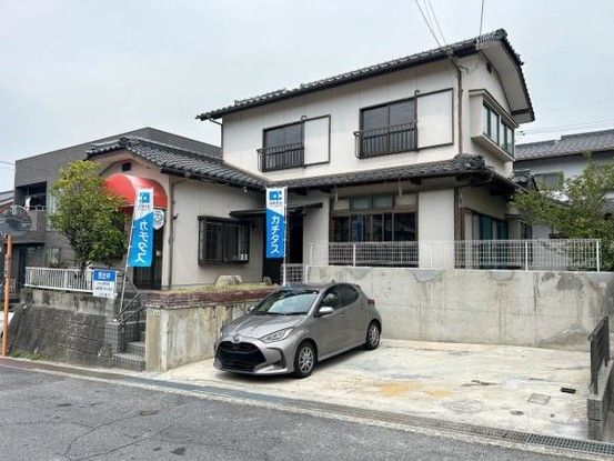 6DK House with Commercial Space in Saeki-ku, Hiroshima for Sale - Image 1