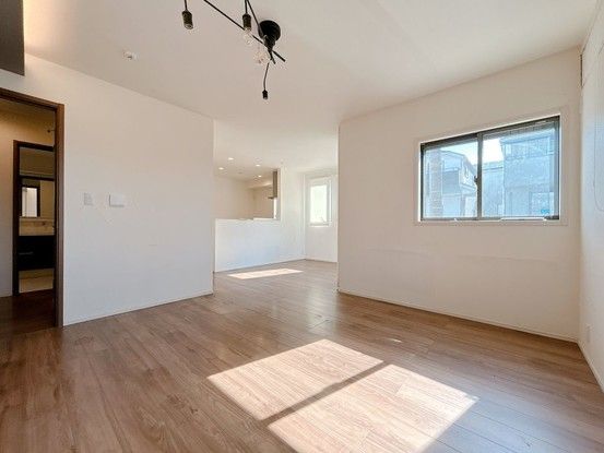 4LDK House for Sale in Nagoya's Tempaku Ward with Parking - Thumbnail 4