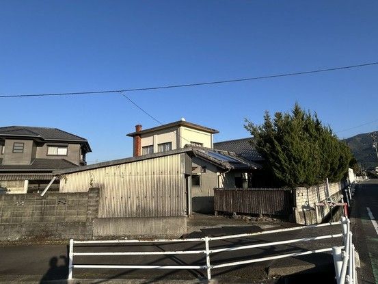 8SDK House on 706m² Corner Lot in Niihama, Ehime - Thumbnail 2