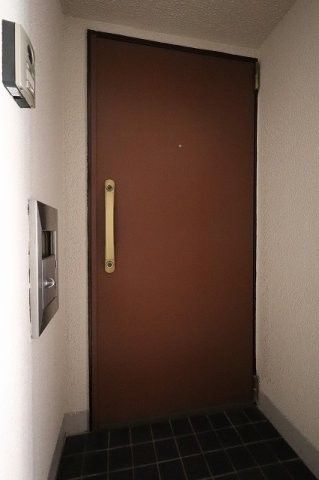 Renovated 2LDK Apartment in Nishi-ku, Hiroshima - 58.33 sqm - Thumbnail 4