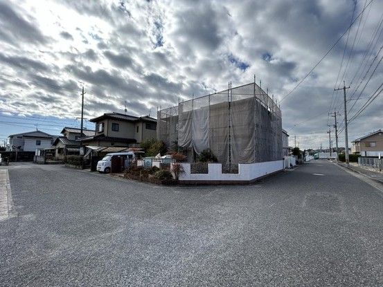 Renovated 5LDK House on Corner Lot in Okayama City - Thumbnail 2
