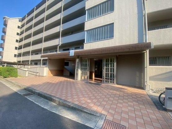 3LDK Apartment for Sale in Joto Ward, Osaka Near Kyobashi Station - Thumbnail 2