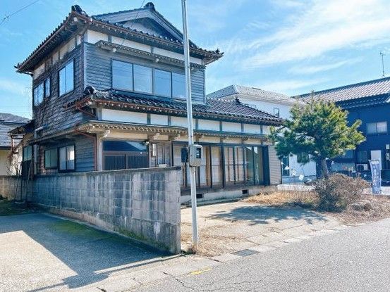 Renovated 4LDK Detached House for Sale in Hakui, Ishikawa - Thumbnail 3