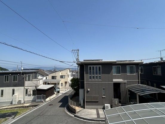 Renovated 4SLDK House in Hatsukaichi with Corner Lot - Thumbnail 2