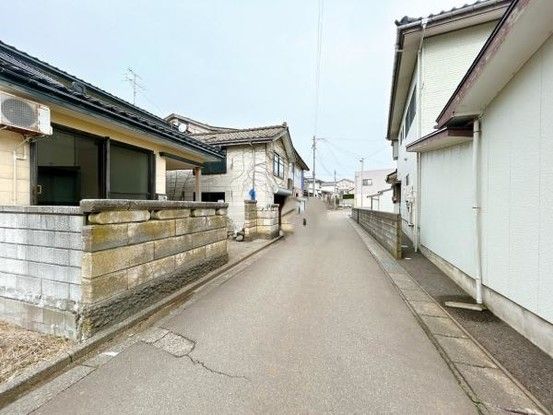 Renovated 5SLDK House Near Kaki Station, Joetsu City - Thumbnail 3