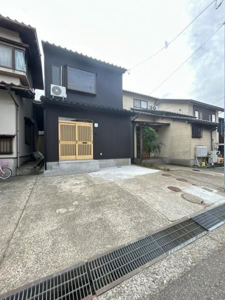 Renovated 3LDK House in Kanazawa, Ishikawa | 2 Parking Spaces - Thumbnail 2