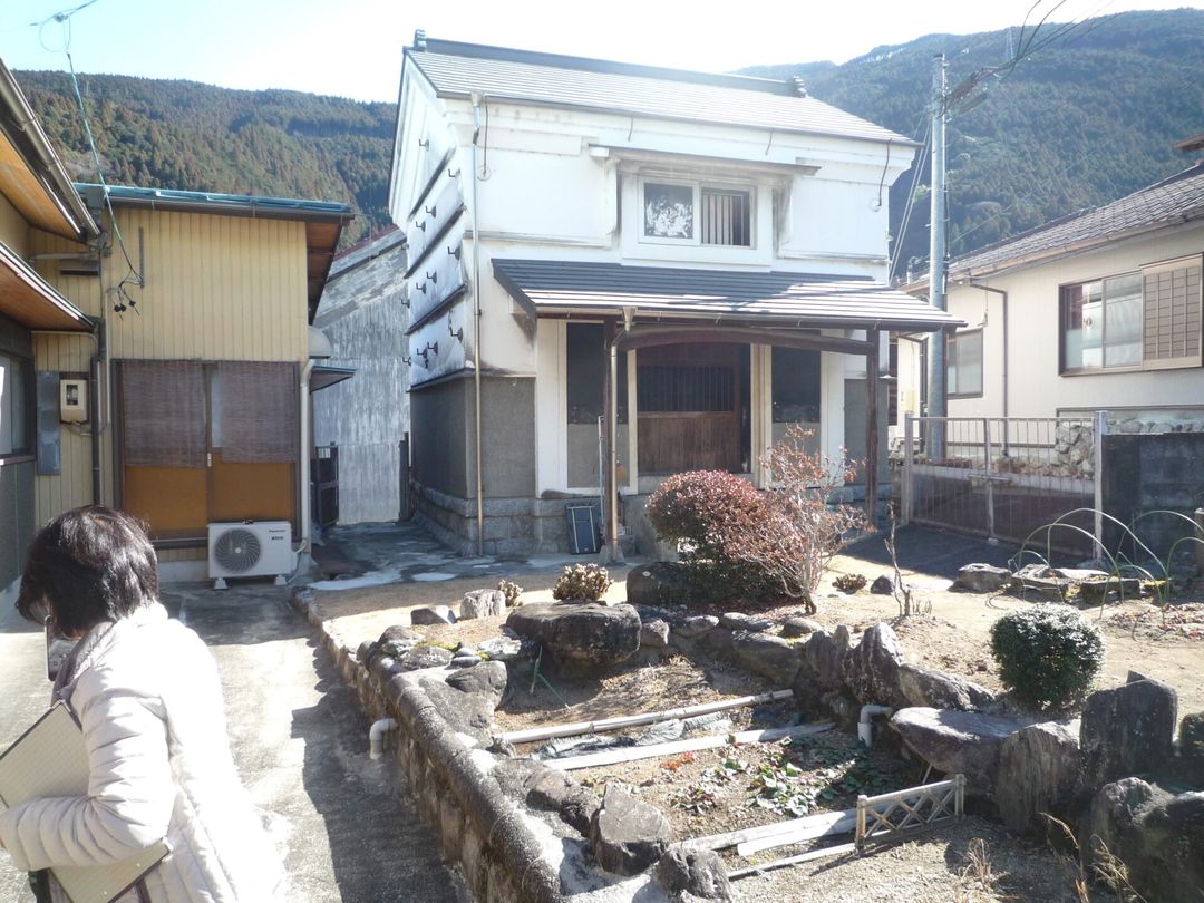 Renovated 100-Year-Old Kominka in Hamamatsu, 255 sqm, 9DK - Thumbnail 3