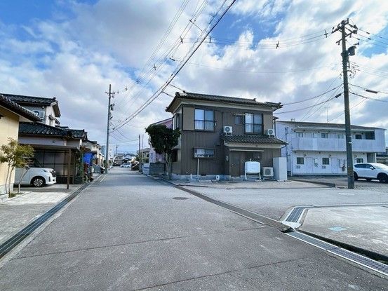 Renovated 3LDK House in Toyama City with Large Land - Thumbnail 4