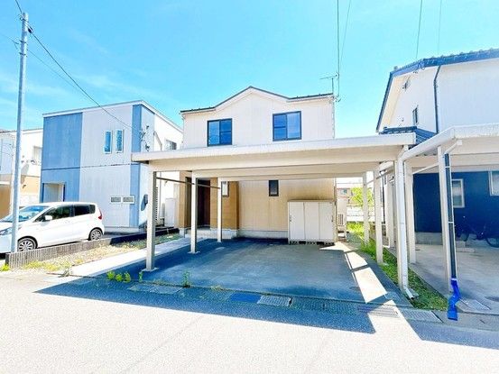 3LDK Used House for Sale in Takaoka, Toyama - Thumbnail 2