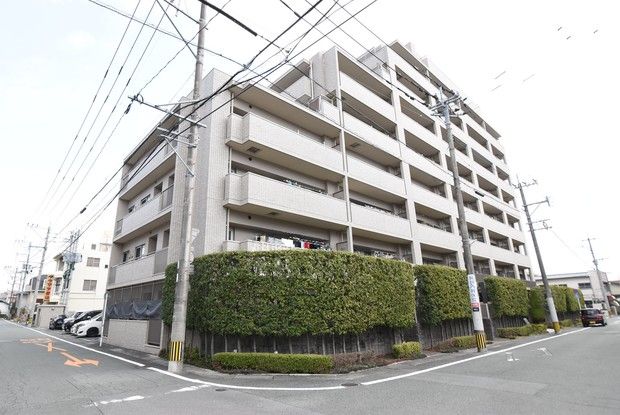 Eil Mansion Hakusan-dori 2LDK Apartment in Kumamoto City - Thumbnail 2