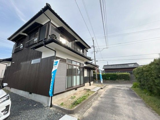 Renovated 4LDK House in Yamaguchi City with Parking - Thumbnail 2