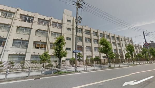 6DK Detached House with Japanese Rooms in Osaka's Yodogawa Ward - Thumbnail 4