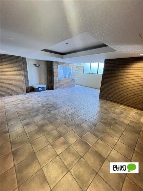 3LDK Apartment for Sale in Kamagaya, Chiba Prefecture - Thumbnail 2
