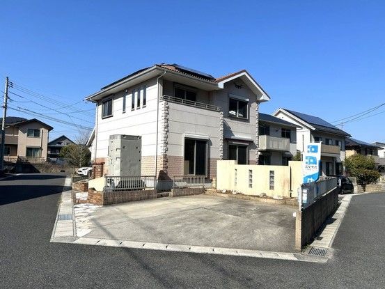 Renovated 5LDK House on Corner Lot in Ube, Yamaguchi - Thumbnail 2
