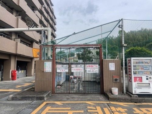 Renovated 3LDK Apartment for Sale in Mishima, Shizuoka - Thumbnail 3
