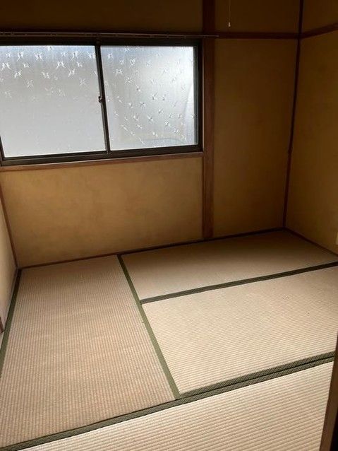 Traditional 4DK House in Tondabayashi with Two Parking Spaces - Thumbnail 4