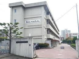 Spacious 3LDK Apartment for Sale in Minoo, Osaka - Thumbnail 2