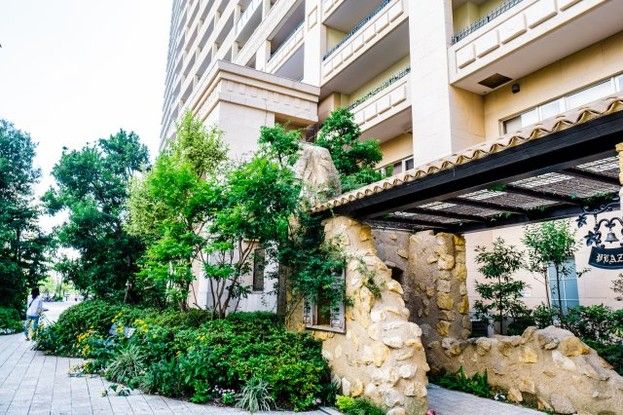 72 sqm 2LDK Apartment for Sale in Namba, Osaka - Thumbnail 3