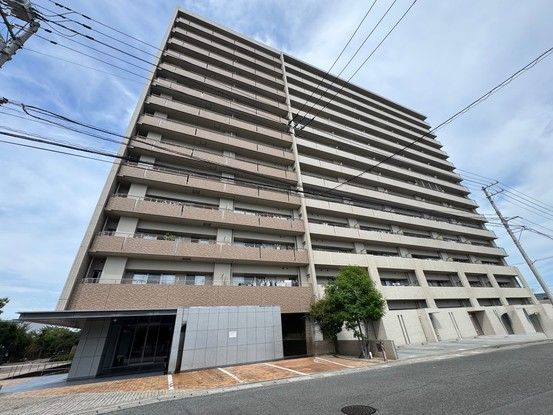 3LDK Apartment for Sale in Takamatsu, Kagawa - 77.8 sqm - Thumbnail 2