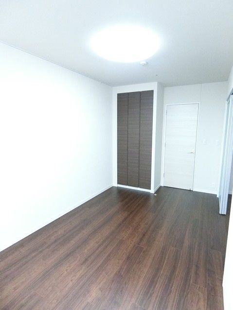 1LDK Apartment for Sale in Symphonia Tower Court Fukui - Thumbnail 4