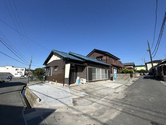 Renovated 3LDK House on Corner Lot in Matsusaka - Thumbnail 3