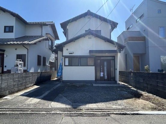 Renovated 2LDK House in Fuji City, Shizuoka - 63.75 sqm - Thumbnail 2