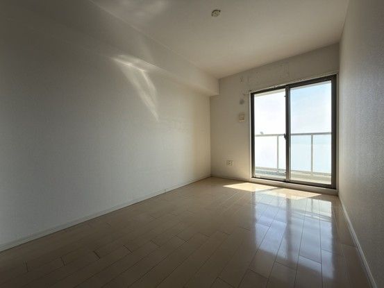 4LDK Apartment in The Lions Ikeda Complex, Ikeda City, Osaka - Thumbnail 3