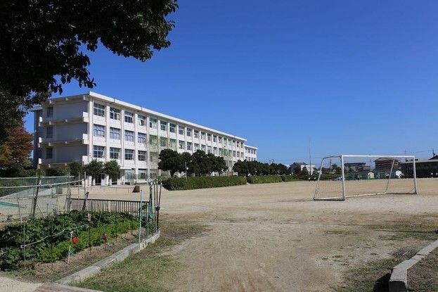 4LDK Apartment for Sale in Toyota City, Aichi - Thumbnail 3