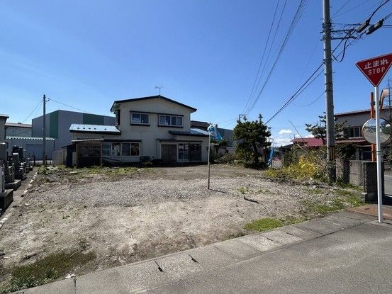Renovated 4LDK House on 154 Tsubo in Fujisaki, Aomori - Thumbnail 2