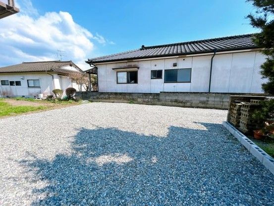 Renovated 2SLDK House for Sale in Hitoyoshi, Kumamoto - Thumbnail 3