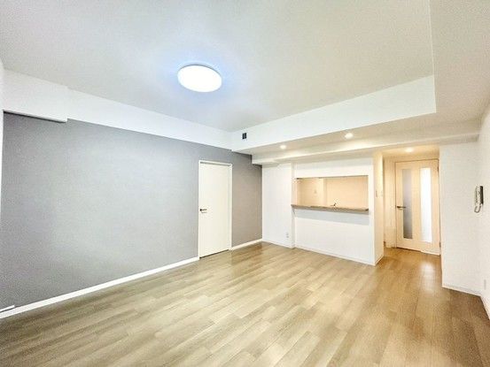 Renovated 4LDK Apartment in Toyohira Ward, Sapporo - Thumbnail 2