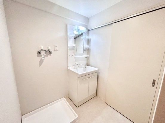 Renovated 4LDK Apartment in Toyohira Ward, Sapporo - Thumbnail 3