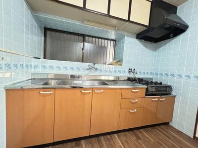 Spacious 4LDK House in Fujiidera City, Near Hajinosato Station — Image 3, Fujiidera, Osaka
