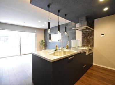 Hirao 3-chome Used House | Used Houses and Used Homes Real Estate Information [Ouchino] Taisho-ku, Osaka City, Osaka Prefecture — Image 2, Taisho, Osaka