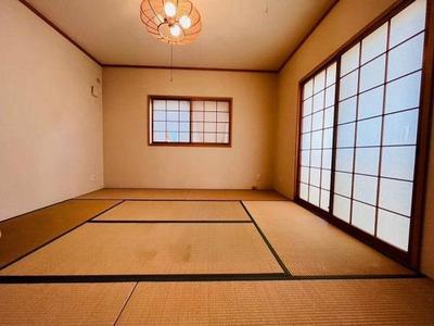 Spacious 4LDK House in Sennan City with Double Parking — Image 2, Sennan, Osaka