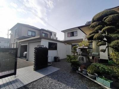 Spacious 7SLDK House in Izumisano with Double Parking — Image 1, Izumisano, Osaka